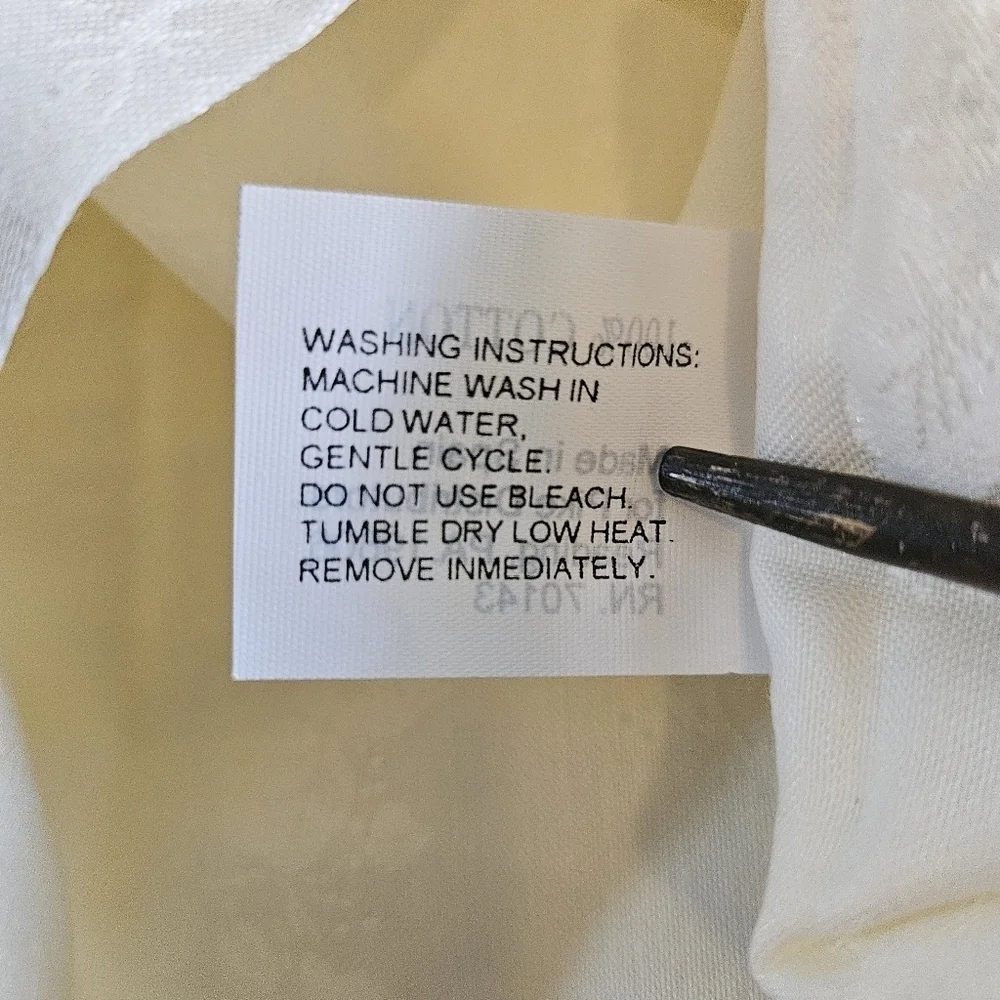 100% Cotton Made in Spain Pillowcases Set of 2 White on White Damask Floral